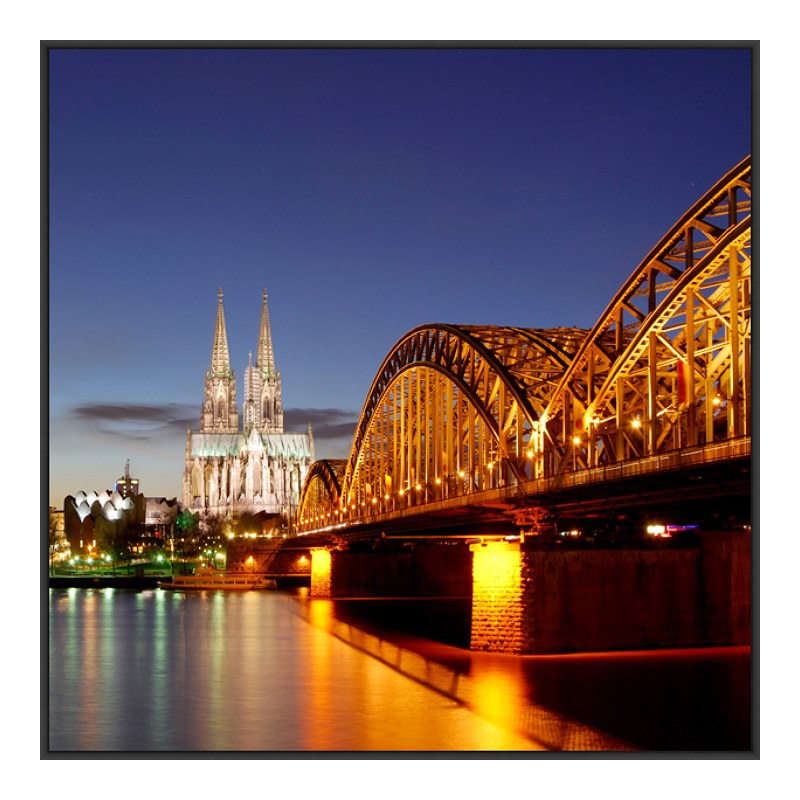 Foto en placa forex con Marco Artbox en negro mate en formato 80 x 45 cm