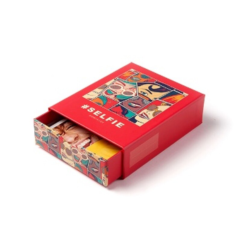 Image of Bilderbox mit 100 Fotos 13x9 cm im Design "Selfie"